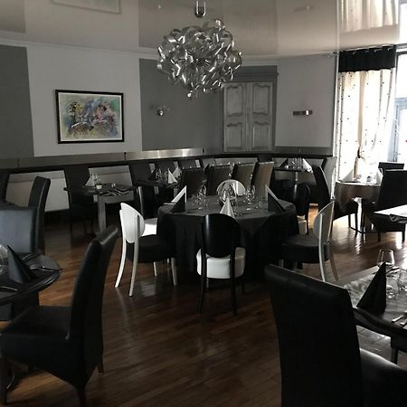 Hotel Du Centre Gueugnon Kültér fotó