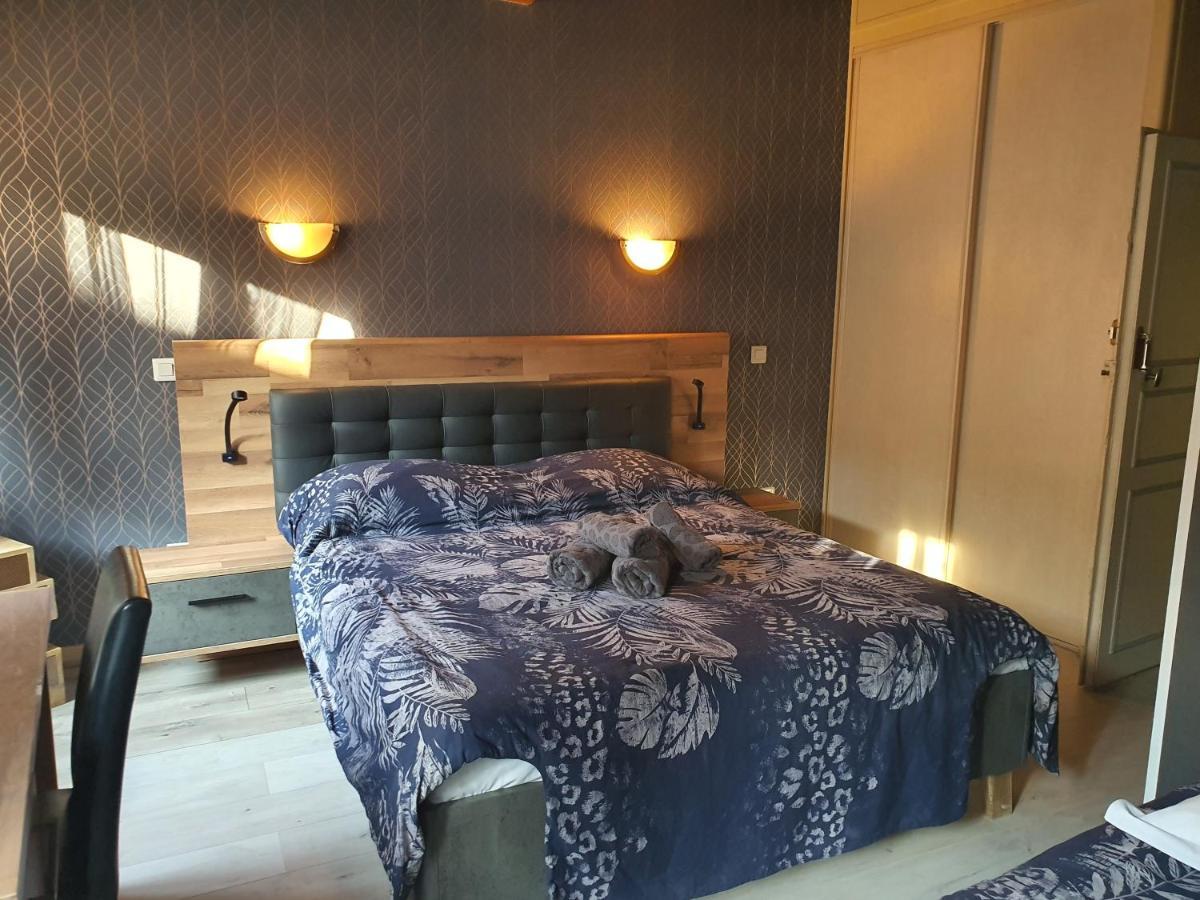 Hotel Du Centre Gueugnon Kültér fotó