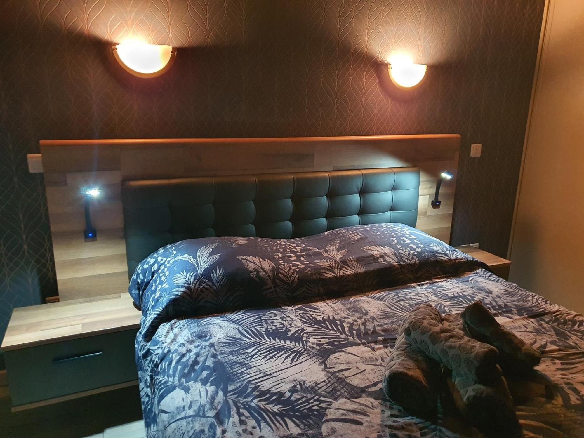 Hotel Du Centre Gueugnon Kültér fotó